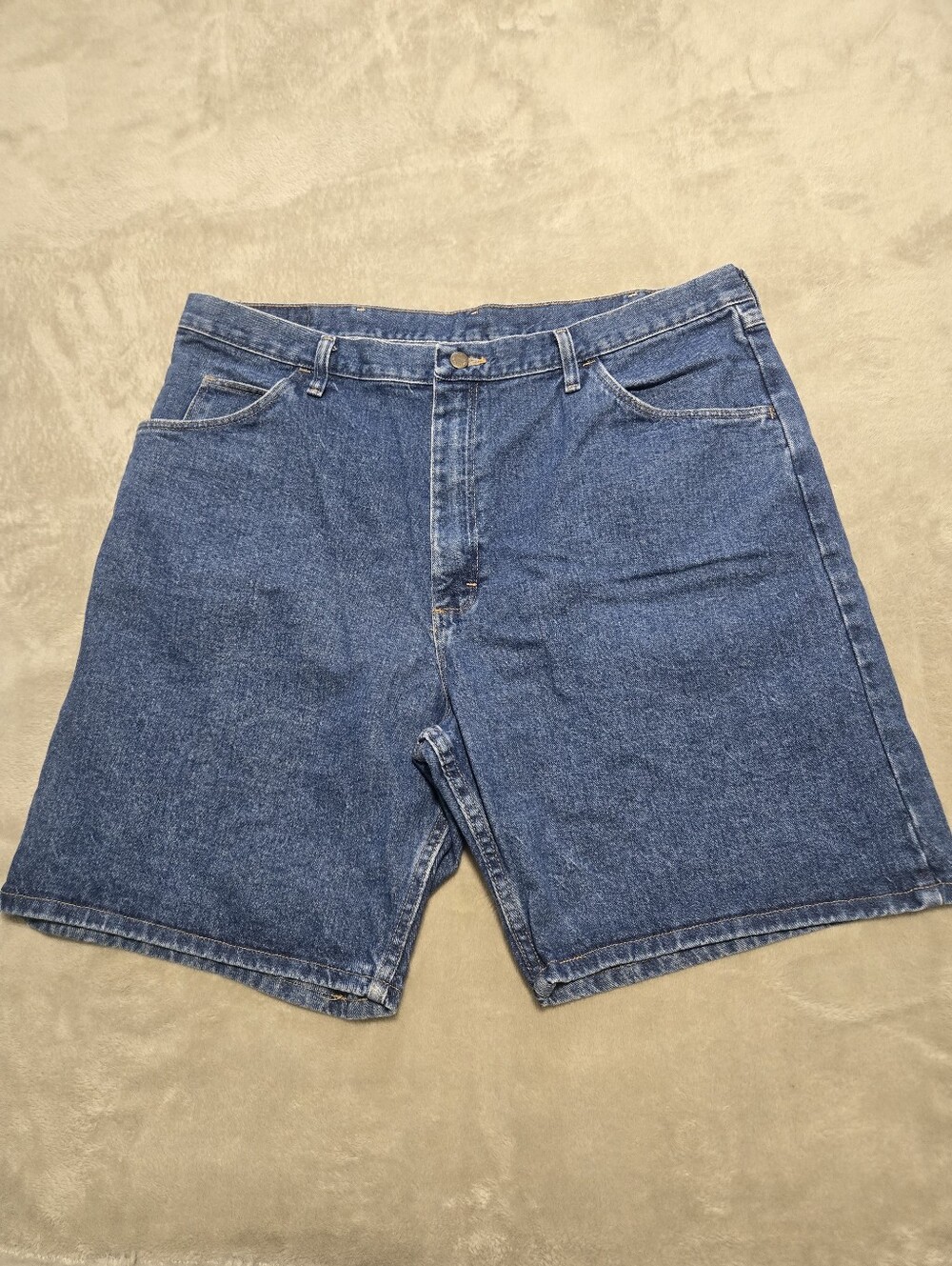 Wrangler Denim Shorts Men's Size 40 Relaxed Fit Jean Shorts